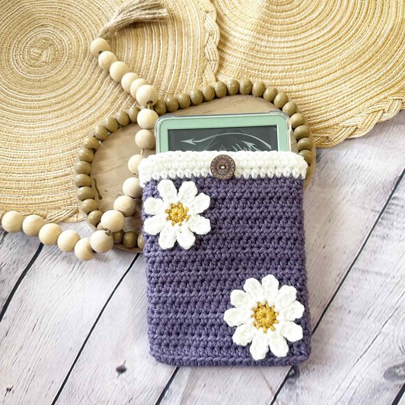 Purple Daisy Crochet 6" or 7" Kindle Sleeve - Picture 5 of 5